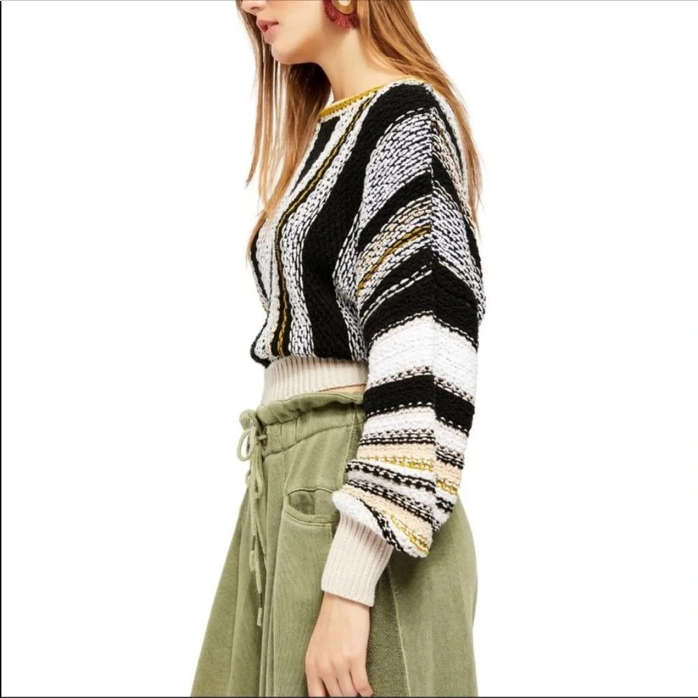 Free People Show Me Love Pullover size medium - Picture 3 of 9